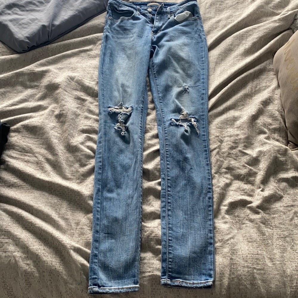 Levi’s high waisted skinny jeans - blue w rips